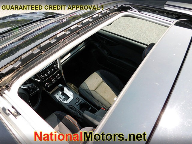 Subaru Crosstrek Vehicle Full-screen Gallery Image 05