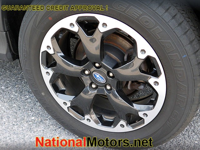 Subaru Crosstrek Vehicle Full-screen Gallery Image 06