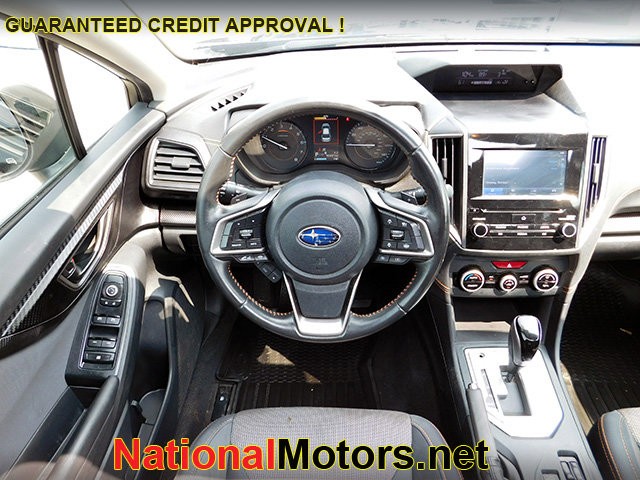 Subaru Crosstrek Vehicle Full-screen Gallery Image 11