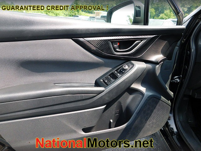 Subaru Crosstrek Vehicle Full-screen Gallery Image 12