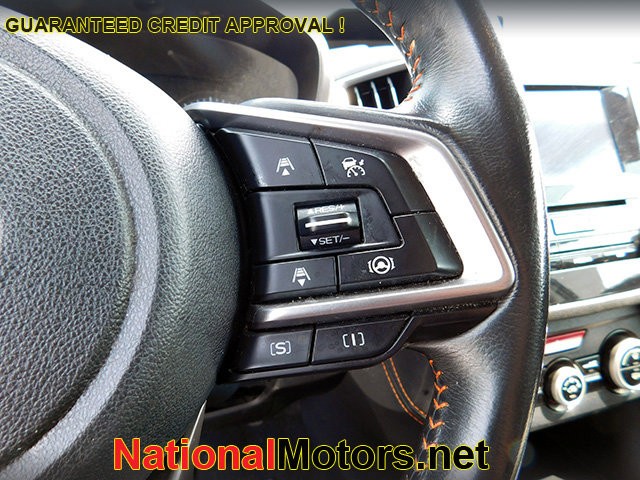 Subaru Crosstrek Vehicle Full-screen Gallery Image 17