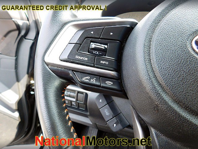 Subaru Crosstrek Vehicle Full-screen Gallery Image 18