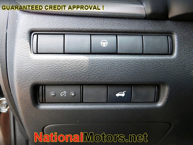 Nissan Rogue Vehicle Full-screen Gallery Image 24