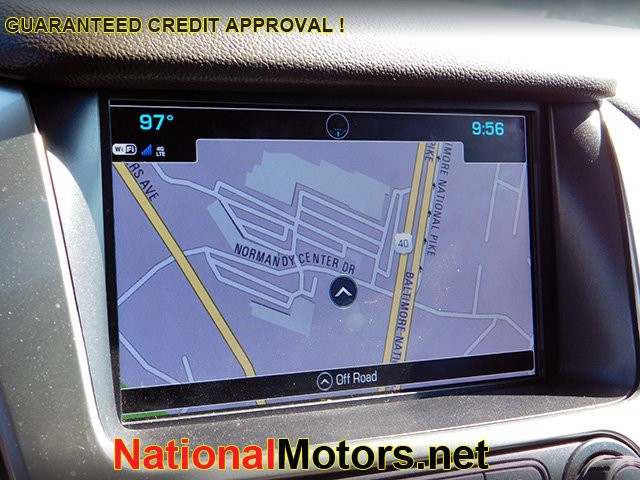 Chevrolet Suburban Vehicle Full-screen Gallery Image 18