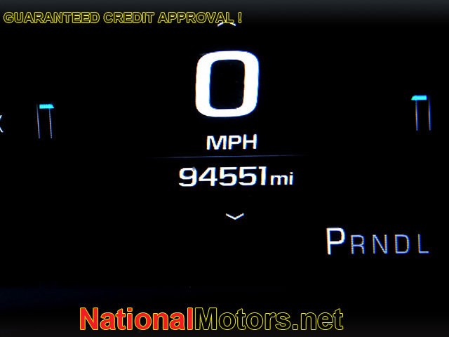 Chevrolet Suburban Vehicle Full-screen Gallery Image 24