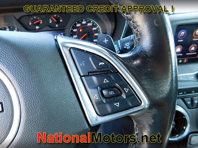 Chevrolet Camaro Vehicle Full-screen Gallery Image 15