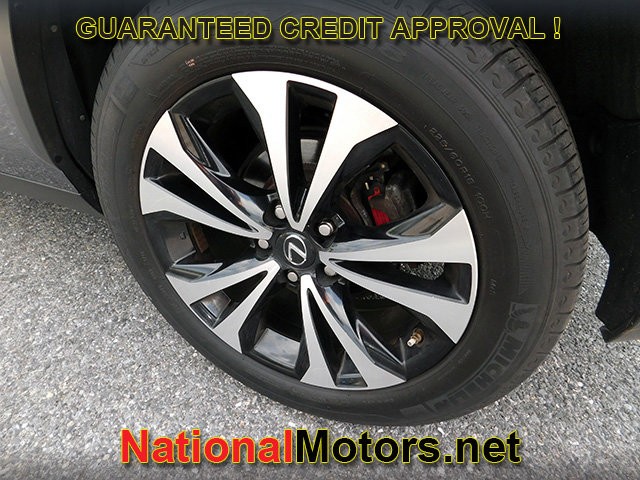 Lexus NX Vehicle Full-screen Gallery Image 07