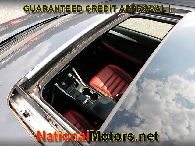 Lexus NX Vehicle Full-screen Gallery Image 08