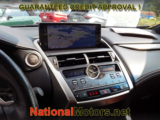 Lexus NX Vehicle Full-screen Gallery Image 19