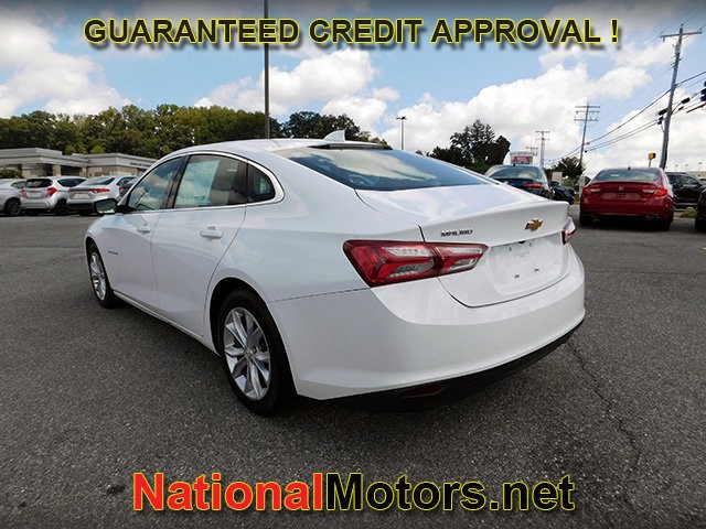 Chevrolet Malibu Vehicle Full-screen Gallery Image 05