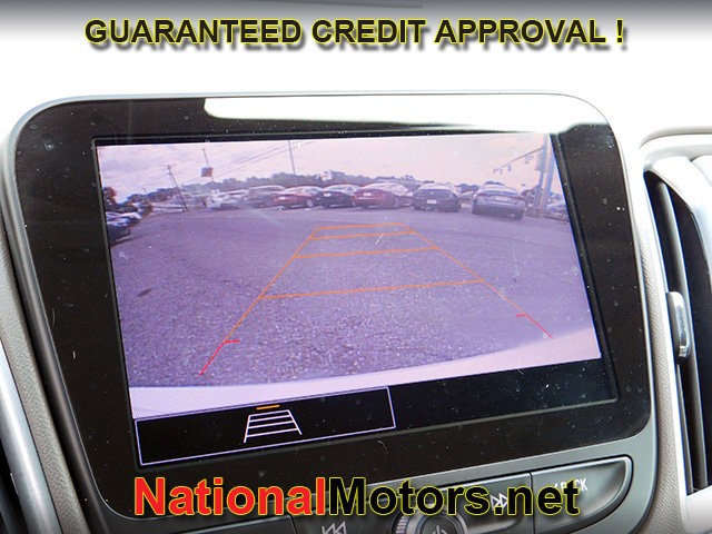 Chevrolet Malibu Vehicle Full-screen Gallery Image 17