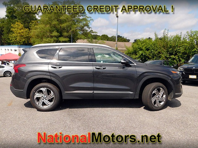 Hyundai Santa Fe Vehicle Full-screen Gallery Image 03