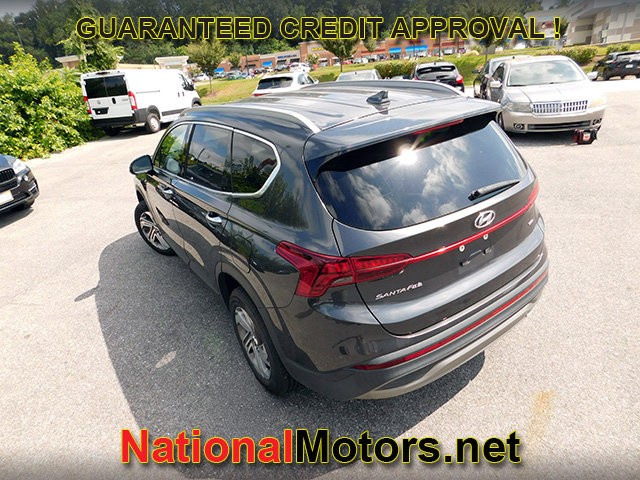 Hyundai Santa Fe Vehicle Full-screen Gallery Image 04