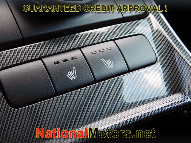 Hyundai Santa Fe Vehicle Full-screen Gallery Image 18