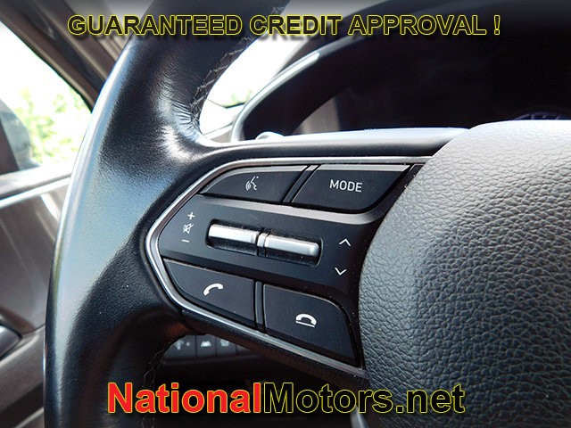 Hyundai Santa Fe Vehicle Full-screen Gallery Image 21