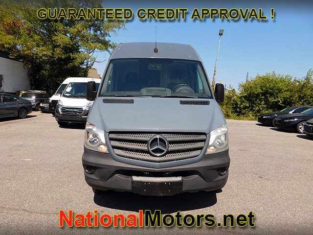 Mercedes-Benz Sprinter Cargo Van Vehicle Full-screen Gallery Image 03