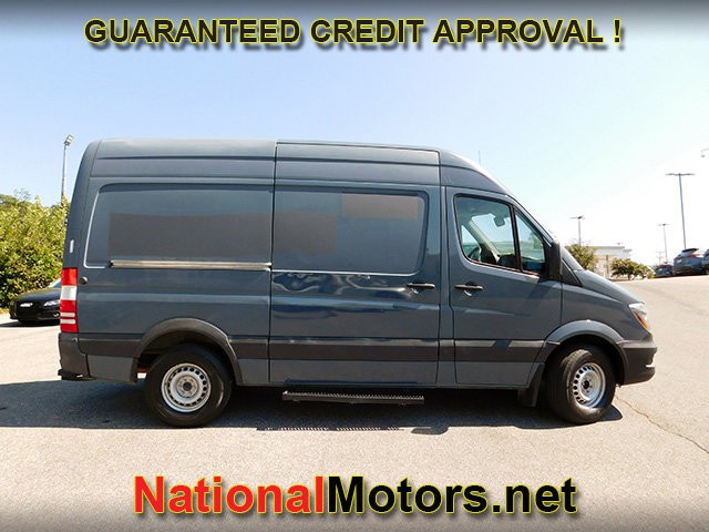 Mercedes-Benz Sprinter Cargo Van Vehicle Full-screen Gallery Image 04