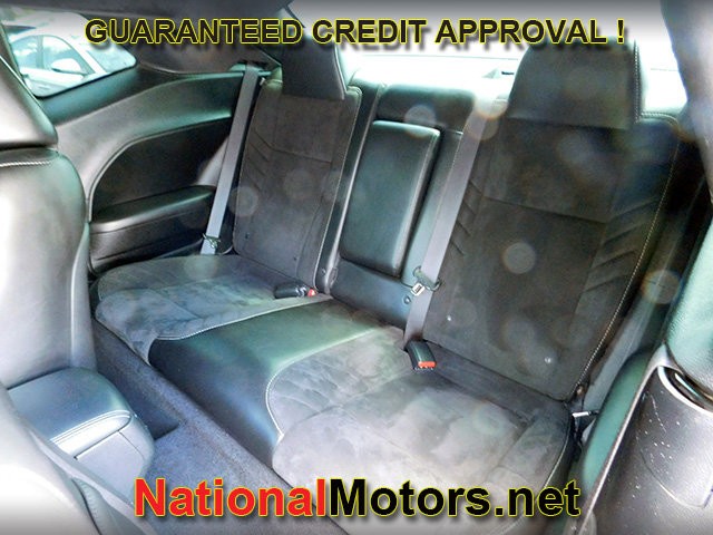 Dodge Challenger Vehicle Full-screen Gallery Image 07