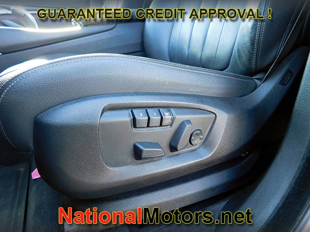 BMW X6 Vehicle Full-screen Gallery Image 15