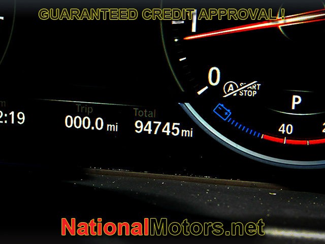 BMW X6 Vehicle Full-screen Gallery Image 24