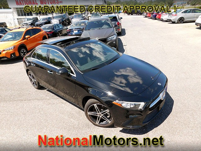 Mercedes-Benz A-Class Vehicle Full-screen Gallery Image 02