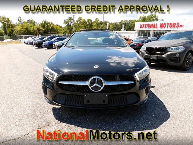 Mercedes-Benz A-Class Vehicle Full-screen Gallery Image 03