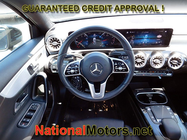 Mercedes-Benz A-Class Vehicle Full-screen Gallery Image 13