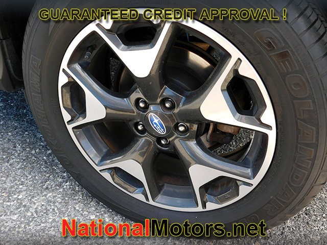 Subaru Crosstrek Vehicle Full-screen Gallery Image 09