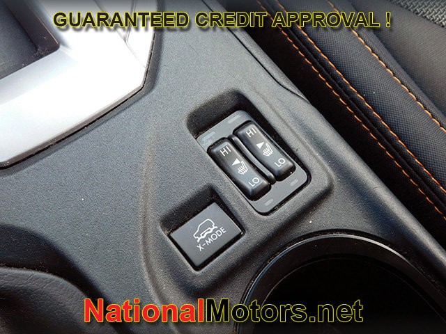 Subaru Crosstrek Vehicle Full-screen Gallery Image 19