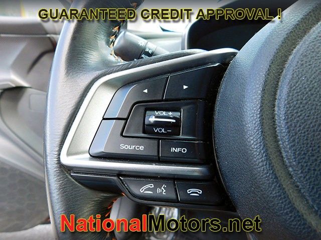 Subaru Crosstrek Vehicle Full-screen Gallery Image 21