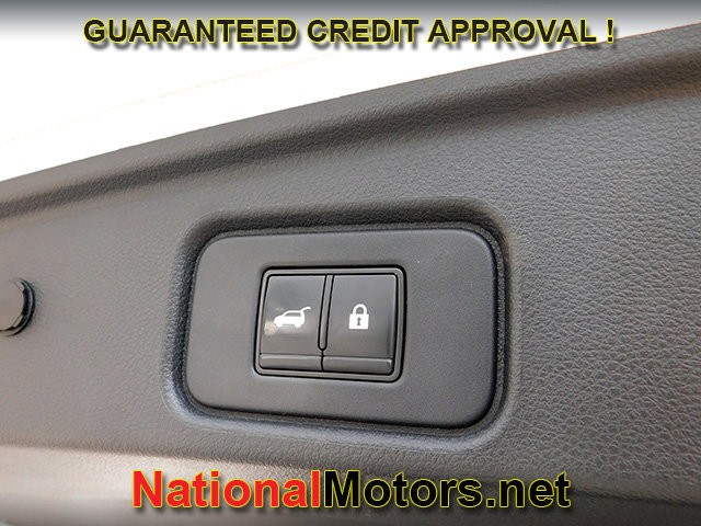 Nissan Pathfinder Vehicle Full-screen Gallery Image 11