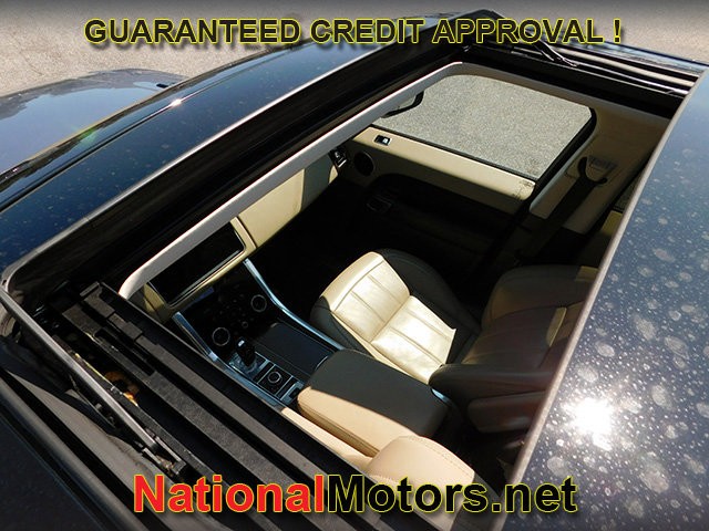 Land Rover Range Rover Sport Vehicle Full-screen Gallery Image 05