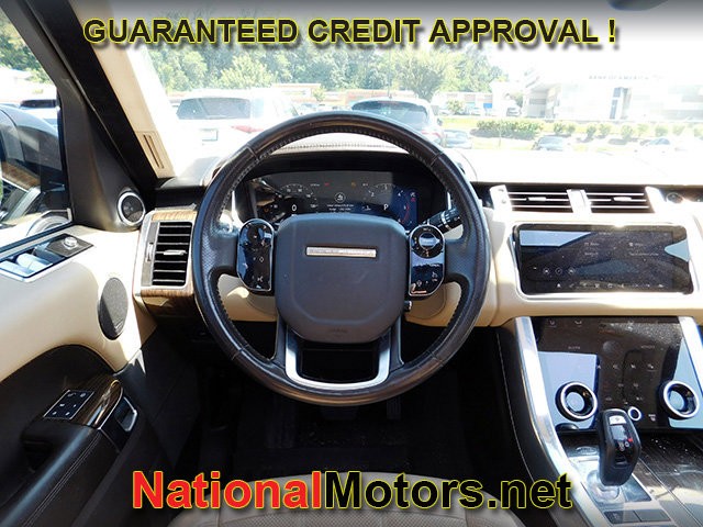 Land Rover Range Rover Sport Vehicle Full-screen Gallery Image 09