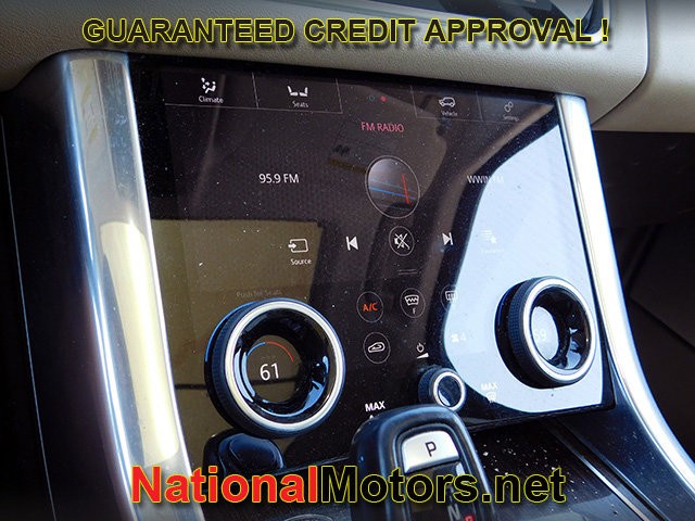 Land Rover Range Rover Sport Vehicle Full-screen Gallery Image 18