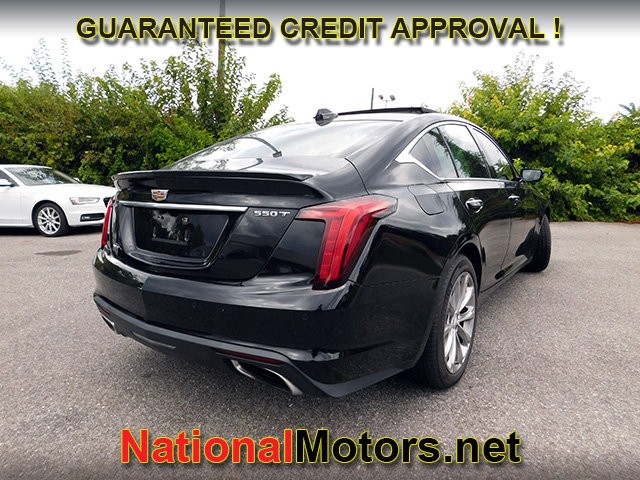 Cadillac CT5 Vehicle Full-screen Gallery Image 03