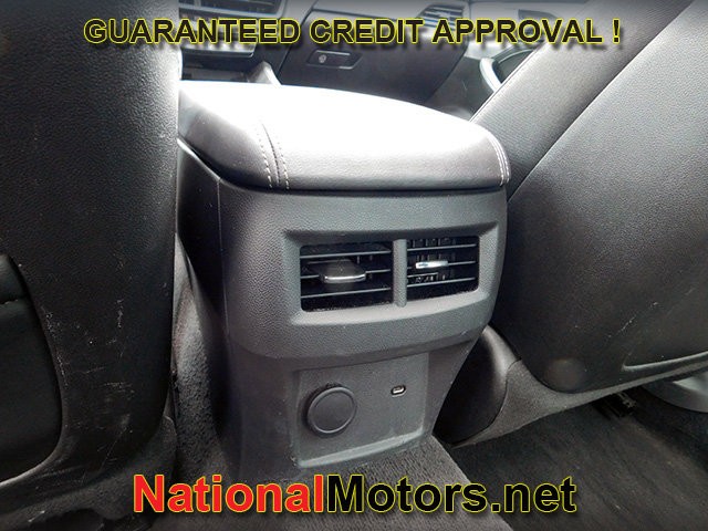 Cadillac CT5 Vehicle Full-screen Gallery Image 12