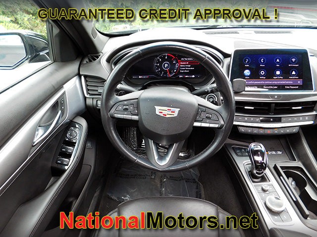 Cadillac CT5 Vehicle Full-screen Gallery Image 13