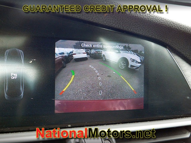 Alfa Romeo Giulia Vehicle Full-screen Gallery Image 18