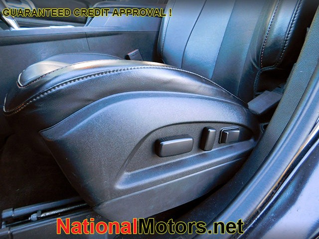 GMC Terrain Vehicle Full-screen Gallery Image 12