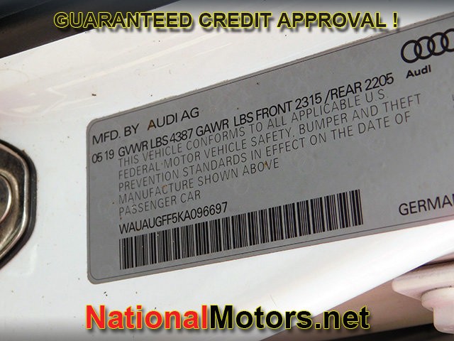 Audi A3 Sedan Vehicle Full-screen Gallery Image 19