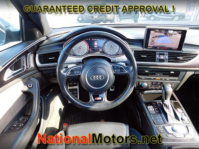 Audi S6 Vehicle Full-screen Gallery Image 10