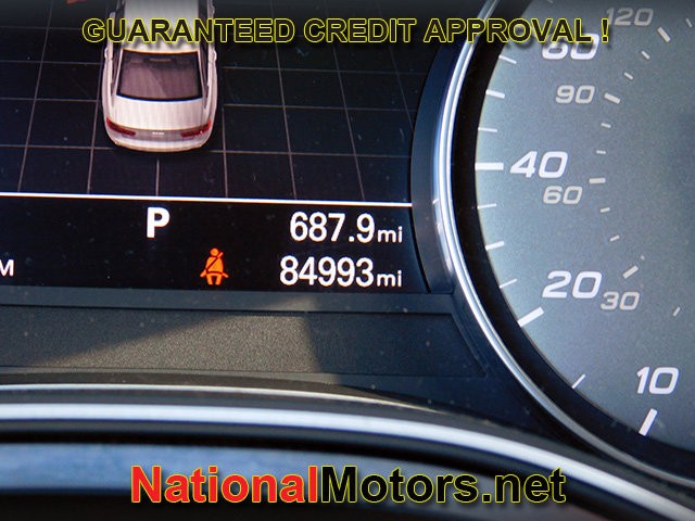 Audi S6 Vehicle Full-screen Gallery Image 22