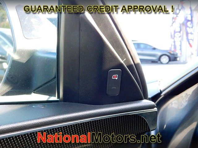 Audi S6 Vehicle Full-screen Gallery Image 24