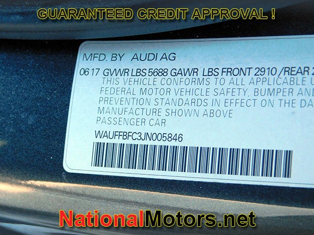 Audi S6 Vehicle Full-screen Gallery Image 27