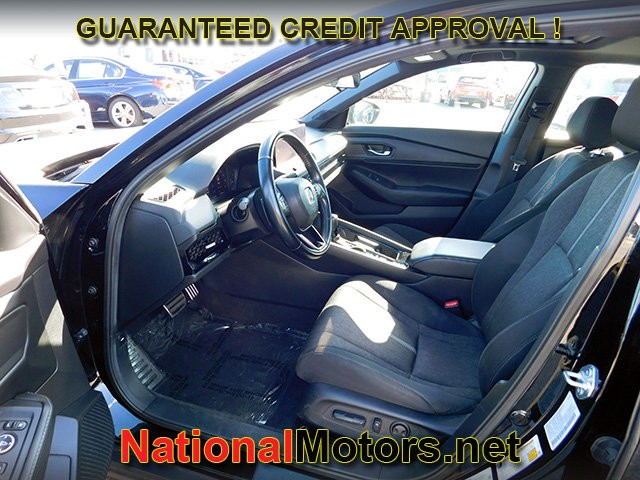 Honda Accord Hybrid Vehicle Full-screen Gallery Image 15