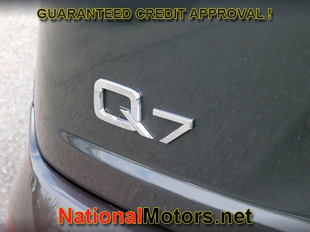 Audi Q7 Vehicle Full-screen Gallery Image 06