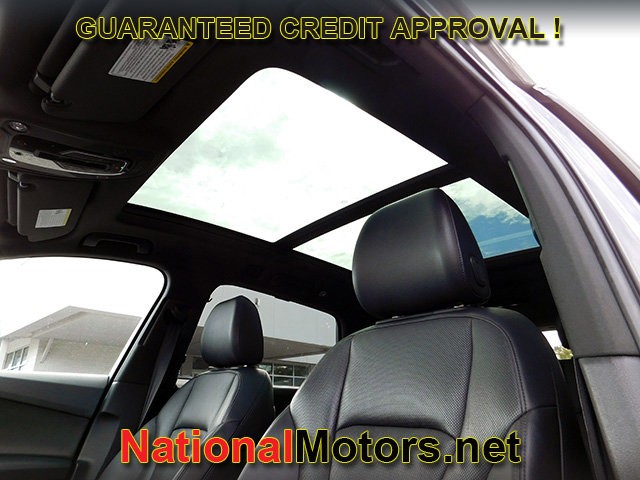 Audi Q7 Vehicle Full-screen Gallery Image 19