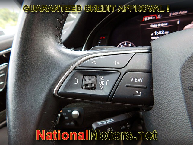 Audi Q7 Vehicle Full-screen Gallery Image 26