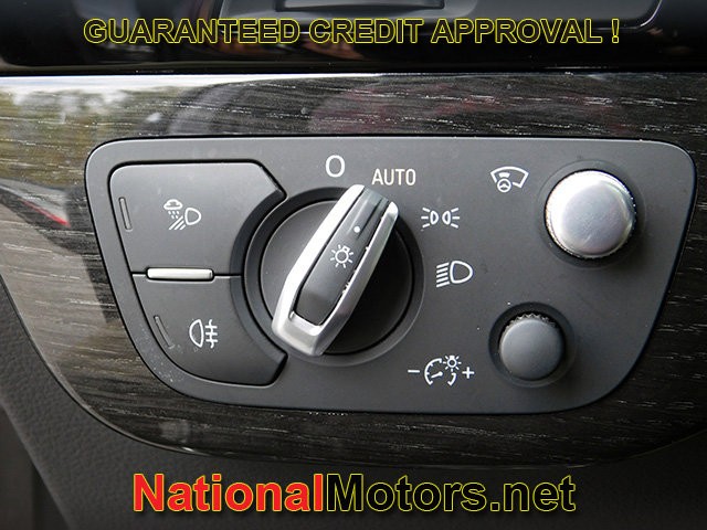 Audi Q7 Vehicle Full-screen Gallery Image 28