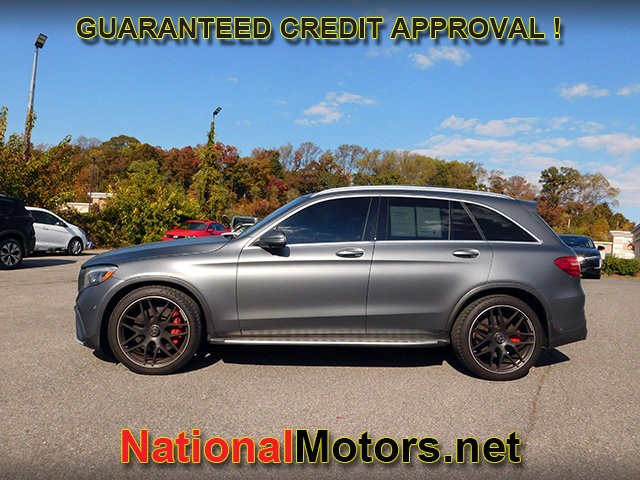 Mercedes-Benz GLC Vehicle Full-screen Gallery Image 03